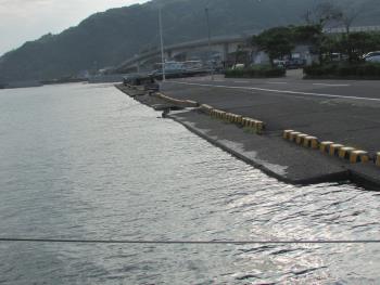 岸壁 岸壁