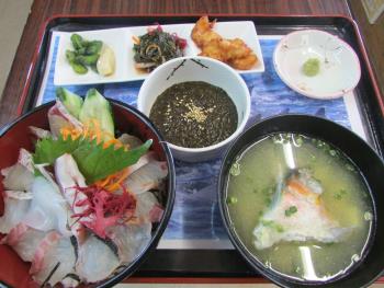 海鮮丼